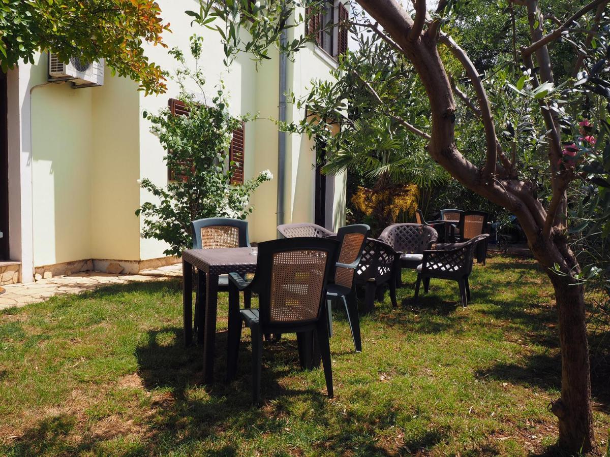 Dea Apartments Пула Екстериор снимка